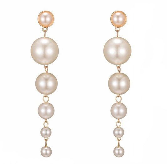Lacey Pearl Earrings () - by MunekaWear
