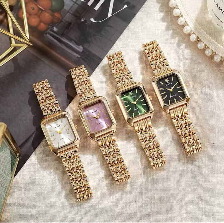 Aura Timeless Quartz Watch (Gold/White) - Watch by MunekaWear