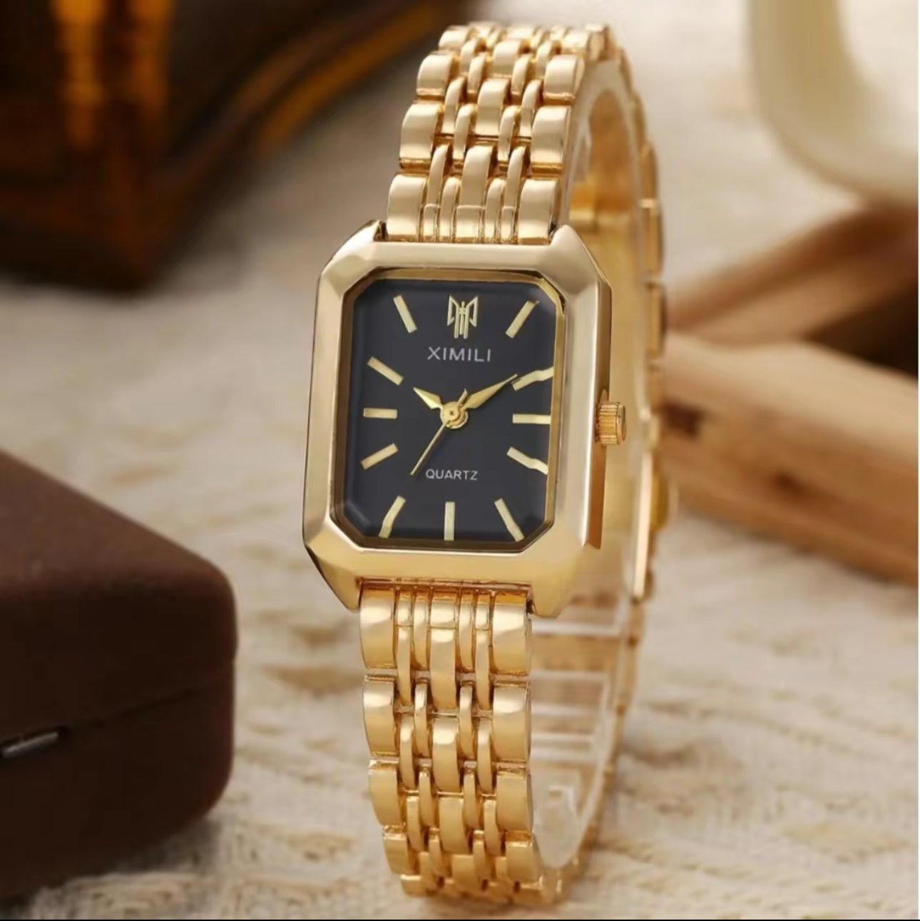 Aura Timeless Quartz Watch -Black/Gold () - Watch by MunekaWear